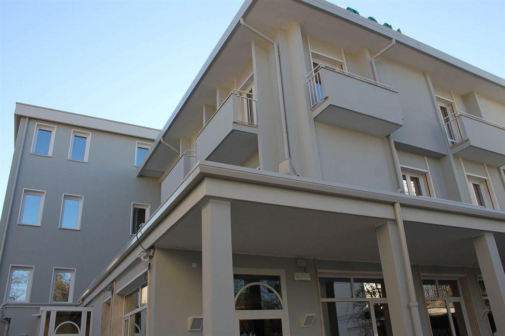 אבנו טרמה Hotel Rosa מראה חיצוני תמונה